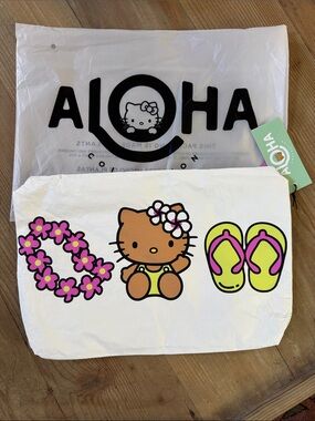 Aloha Collection Hello Kitty Icons Mid Pouch